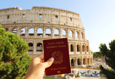 Passaporte italiano:  um dos mais poderosos do mundo em 2024